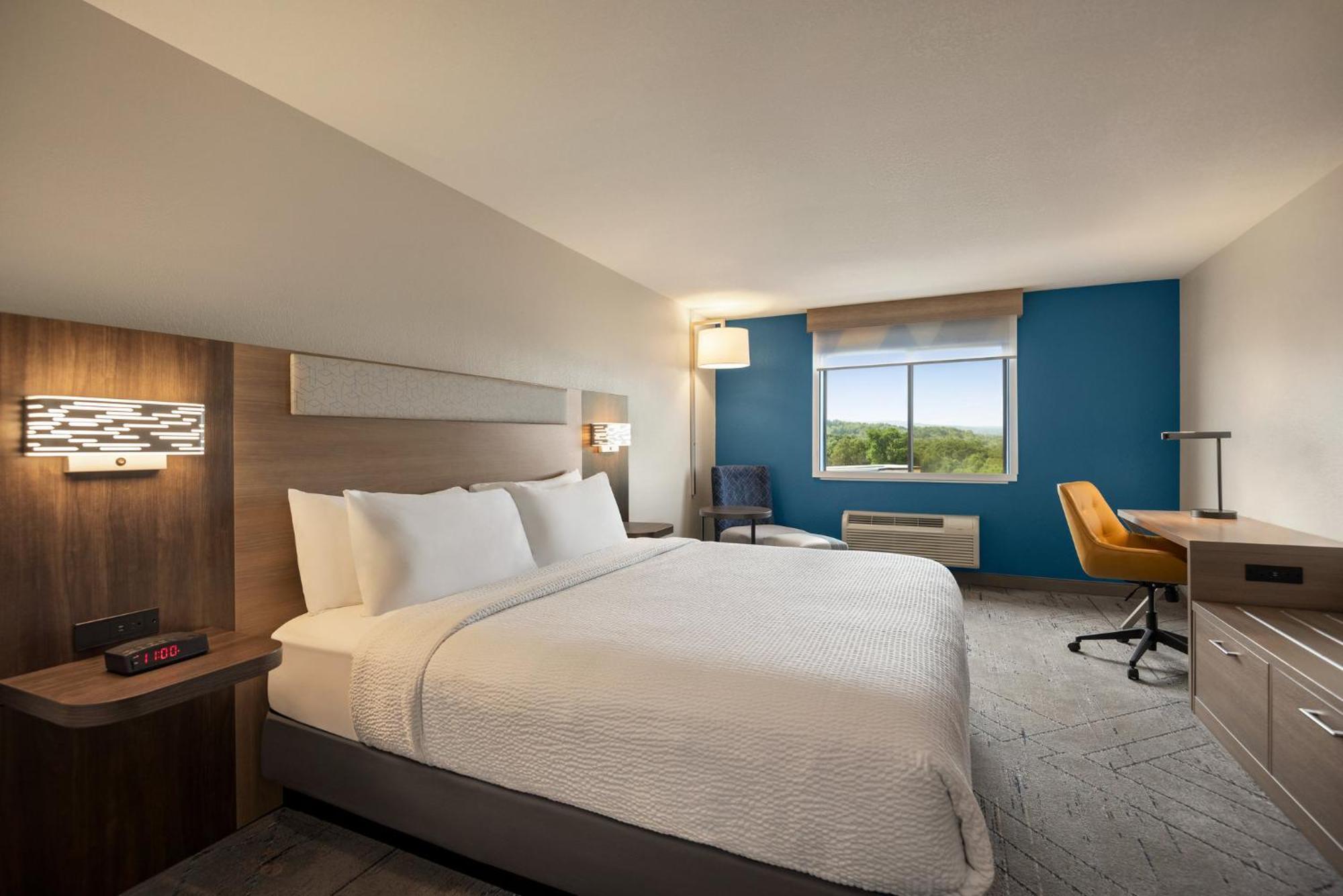 Holiday Inn Express Morgantown By Ihg Экстерьер фото